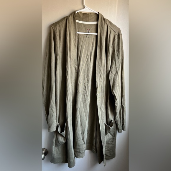 Isaac Mizrahi Sweaters - NWOT Isaac Mizrahi Olive Green Essentials Cardigan